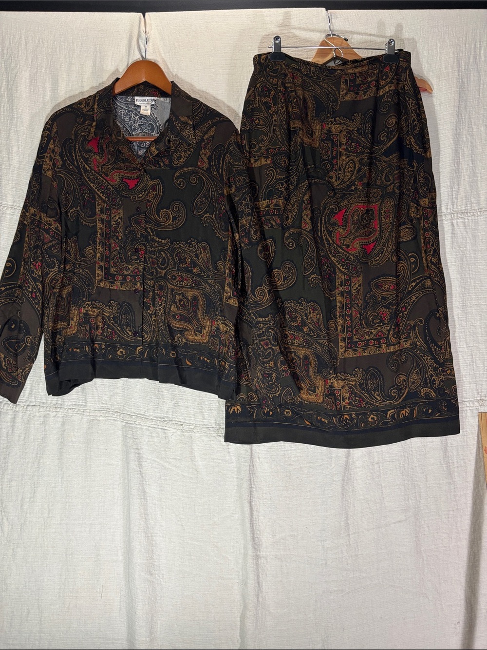 Pendleton Black Paisley Two Piece Skirt and Blouse Set 100% Rayon